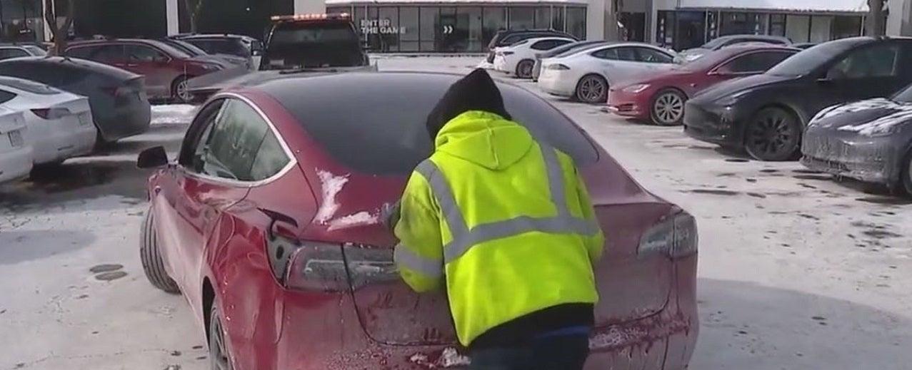 Chicago-area Tesla charging stations lined with dead cars in freezing cold: 'A bunch of dead robots out here'