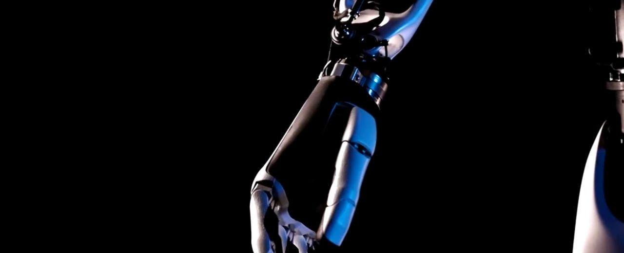 Robot attacked Tesla engineer at Texas factory