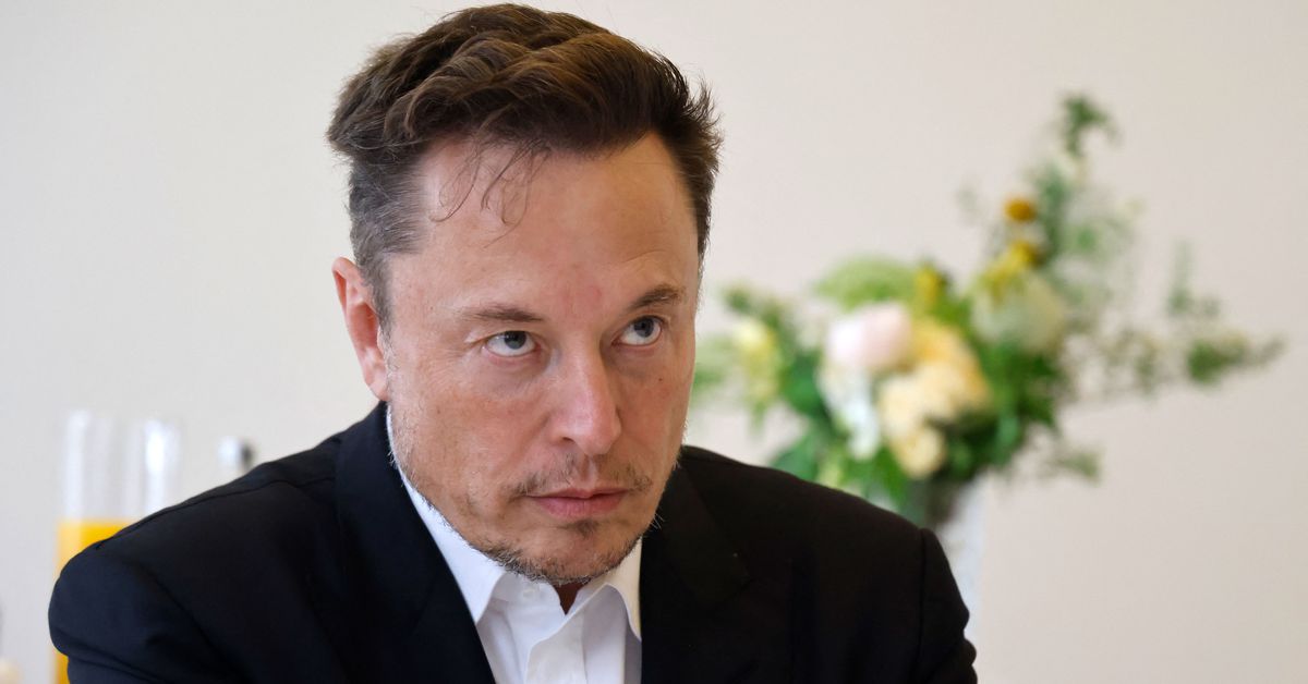 Elon Musk keeps tweeting conspiracy theories despite Twitter advertiser worries