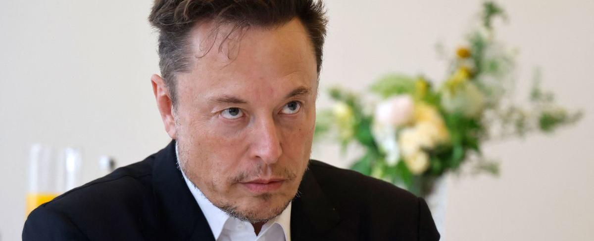 Elon Musk keeps tweeting conspiracy theories despite Twitter advertiser worries