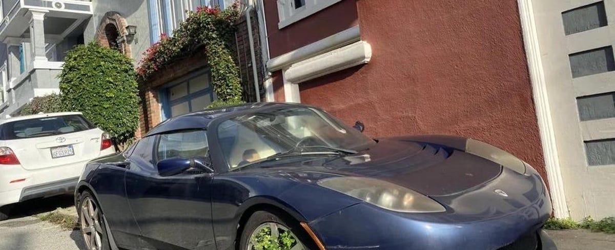 Dear Readers, Find The Weed-Ridden Tesla Roadster In San Francisco And We’ll Send You A Hat