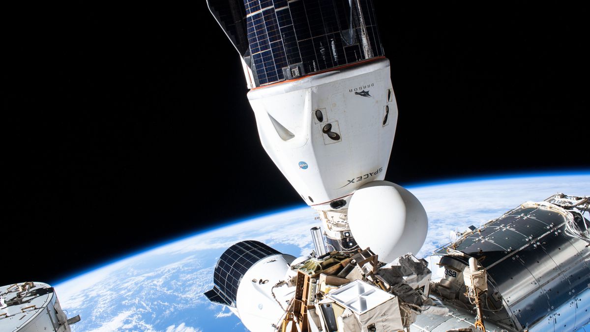 Watch SpaceX Dragon undock from the ISS on Dec. 15 after delay
