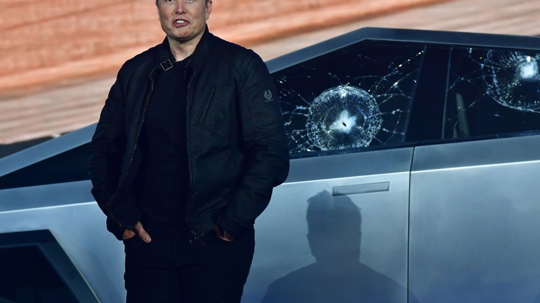 Elon Musk is selling Tesla beers to celebrate Berlin Gigafactory — at over $30 a bottle - Autoblog