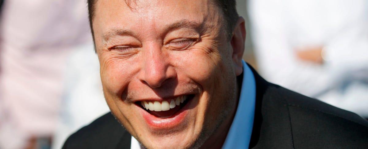 Elon Musk Trolls Twitter Users Complaining About Free Blue Check Marks