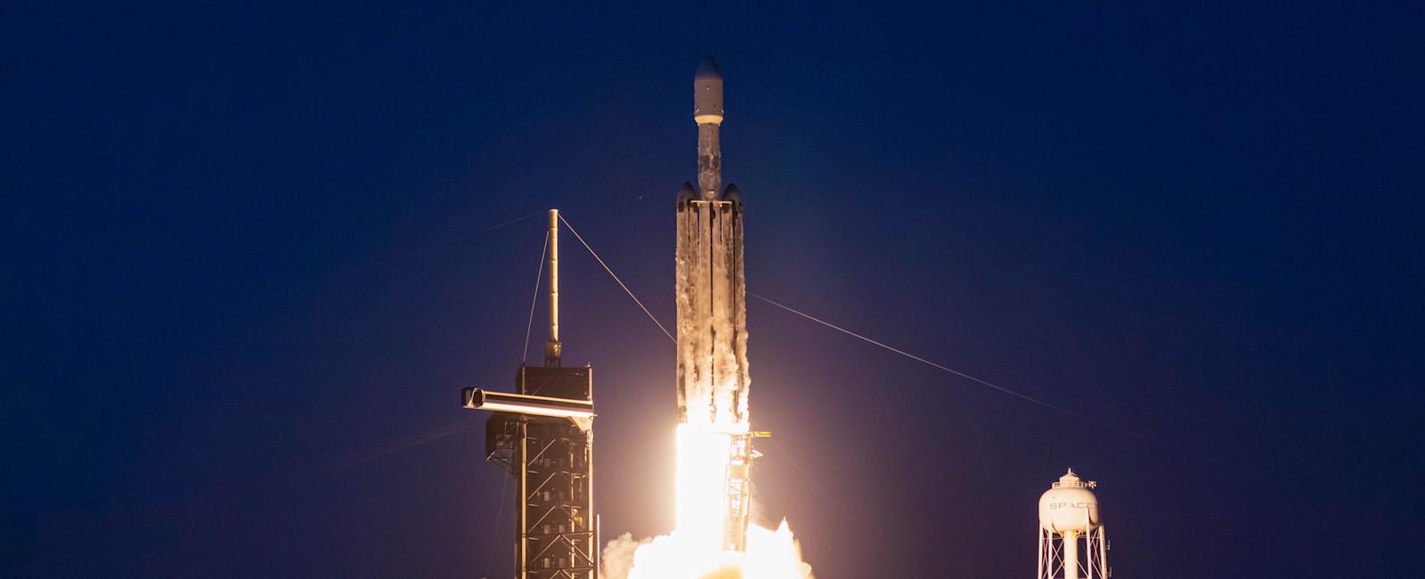 SpaceX's Falcon Heavy to launch X-37B Spaceplane