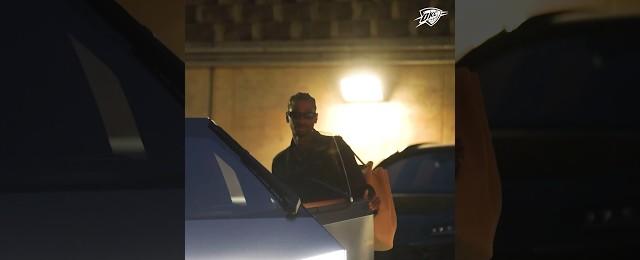 Shai pulled up in the Tesla Cybertruck 🔥#okcthunder #shaigilgeousalexander #tesla #cybertruck