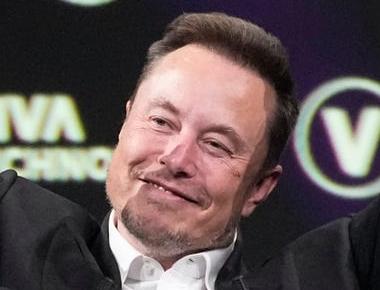 10 Times Elon Musk Censored Twitter Users