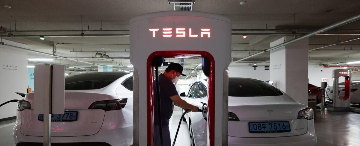 Tesla (TSLA) Resumes Orders for Model 3 Long Range After Backlog