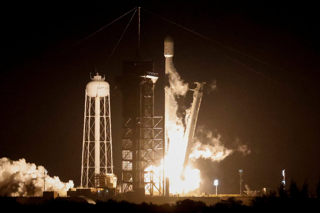 LIVE NOW: SpaceX Falcon 9 Launches Telkomsat Merah Putih 2 Satellite