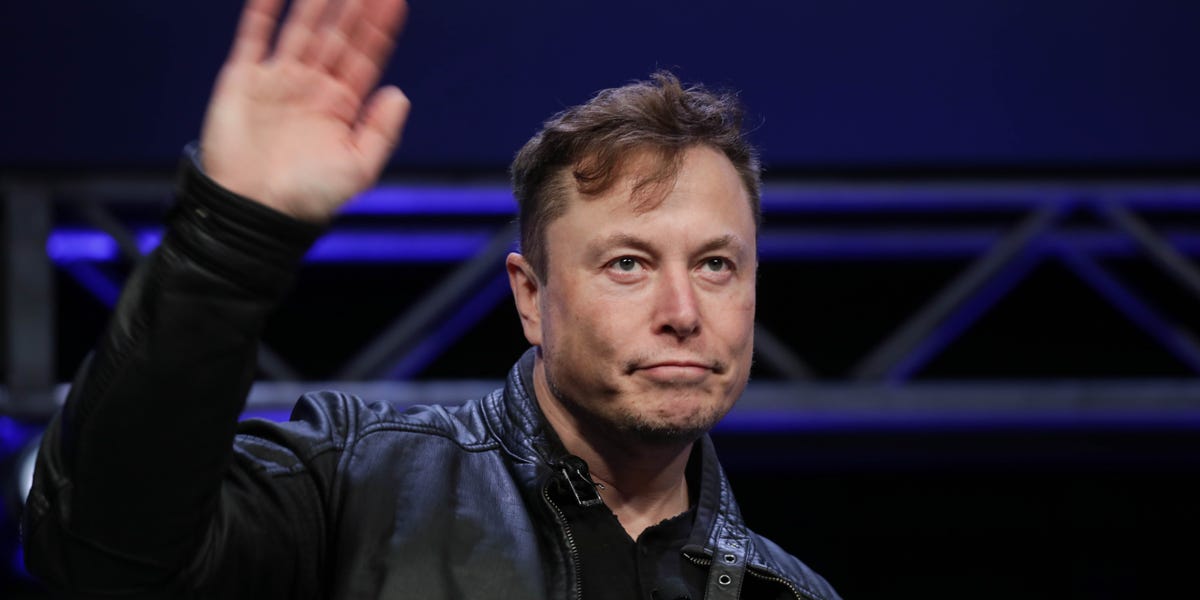 Twitter Users Watch Blue Checks Vanish for Not Paying Elon Musk $8