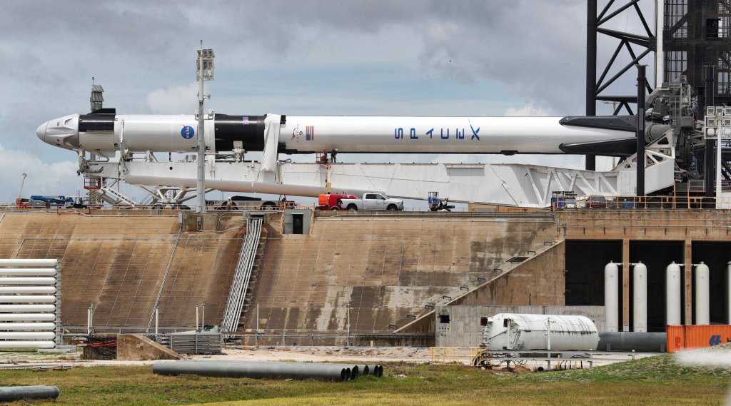 Record-breaking, historic SpaceX booster topples on way back to port