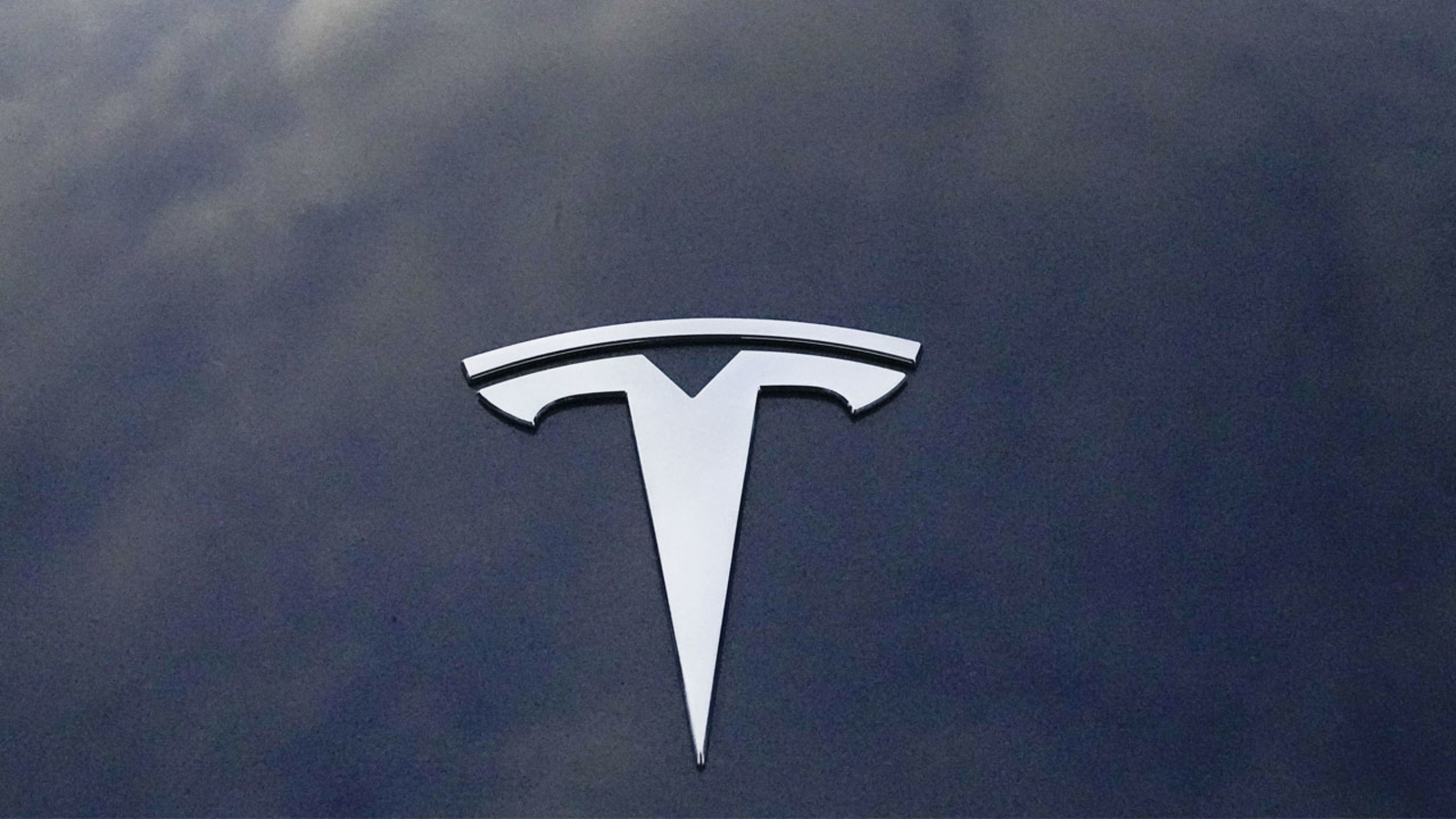 Chicago-area Tesla charging stations see stranded drivers as their cars are not charging dead batteries in freezing cold weather