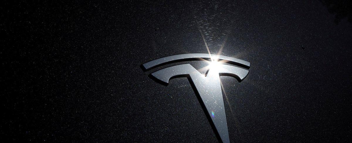 Tesla broke U.S. labor law by silencing workers, official rules