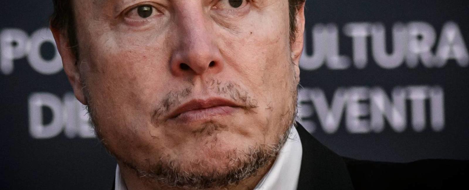 Hyperloop One, Elon Musk's Pipe Dream, Has Finally Died