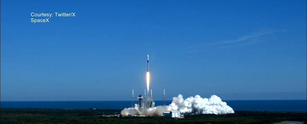 SpaceX Falcon 9 blasts off