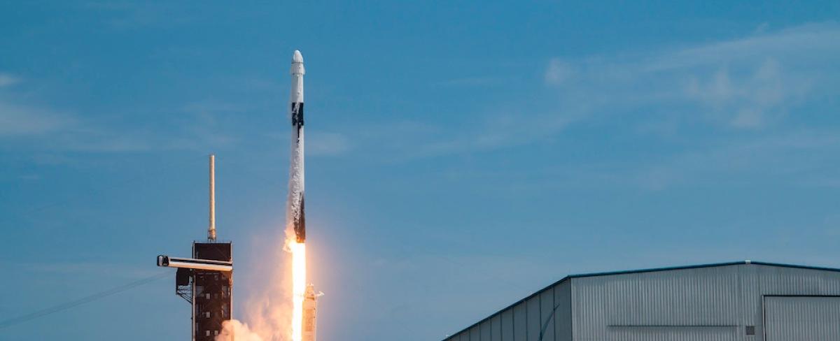 SpaceX Dragon spaceship carrying lots of fresh fruit to ISS | Digital Trends