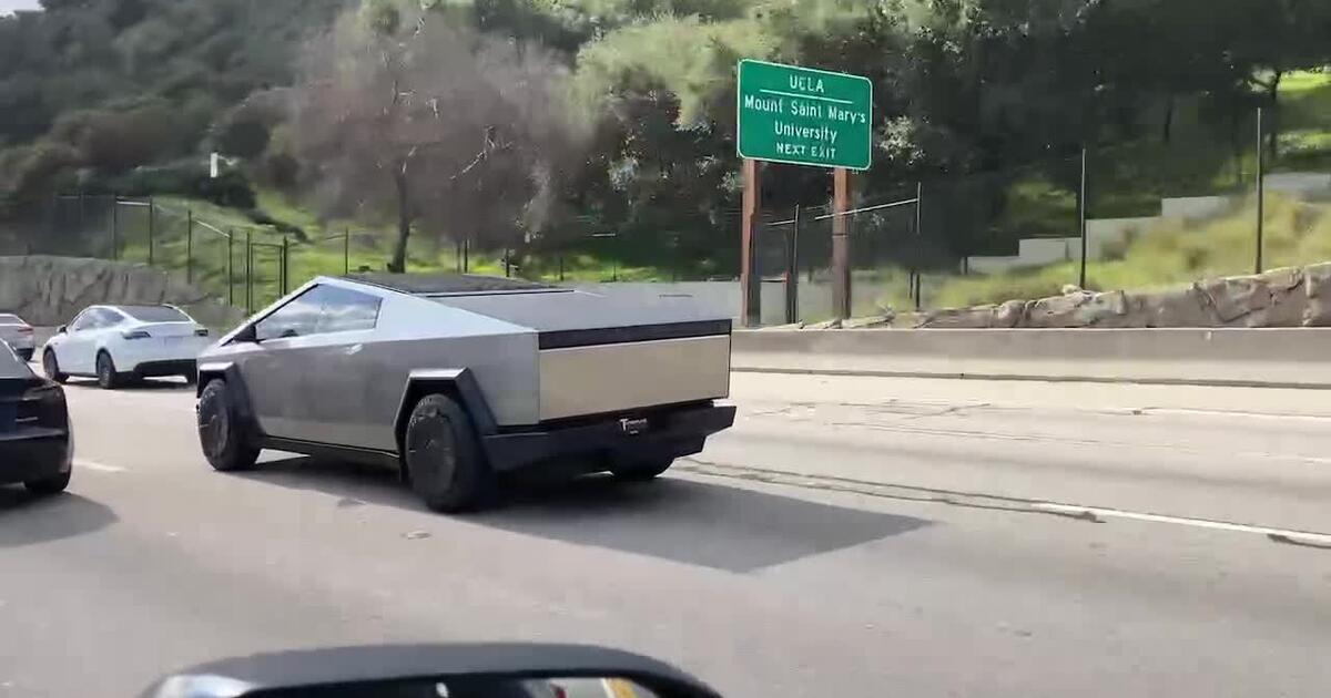 Tesla Truck on the 405.