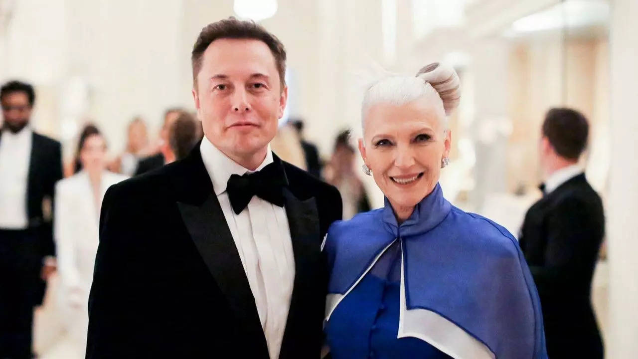 'What Do You Do On A Saturday?' - Elon Musk's Mom Visits Tesla Gigafactory, Shares Pic