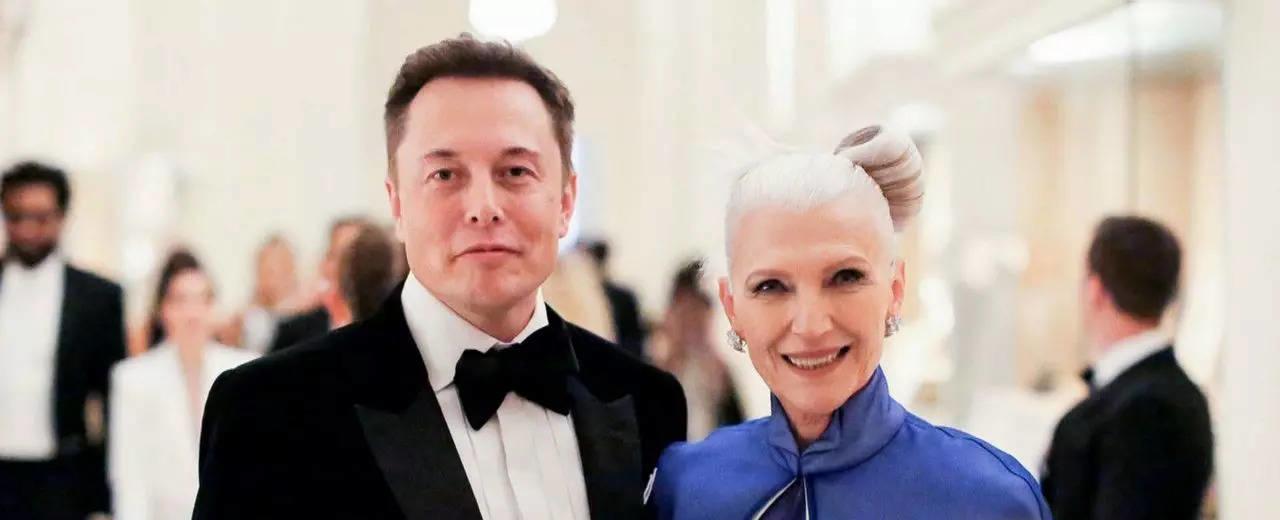'What Do You Do On A Saturday?' - Elon Musk's Mom Visits Tesla Gigafactory, Shares Pic