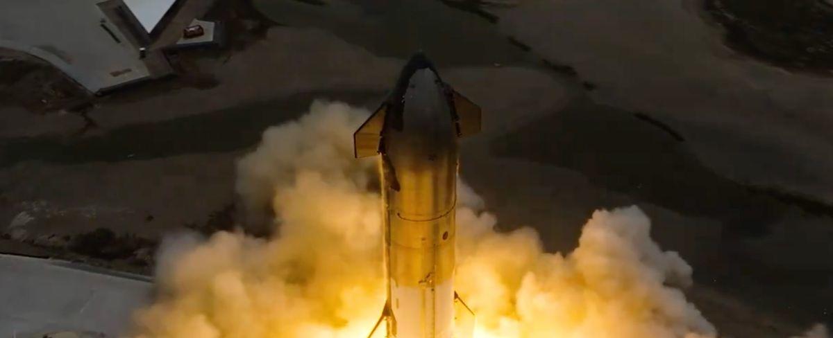 SpaceX fires up Starship rocket ahead of 4th test flight (video)