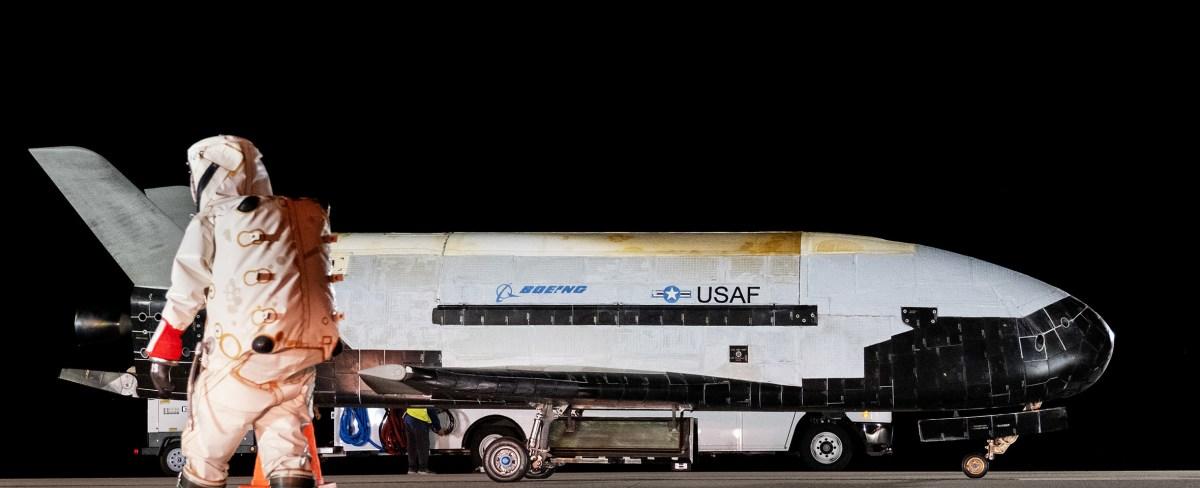 U.S. military space plane launch atop SpaceX Falcon Heavy rocket delayed to Monday