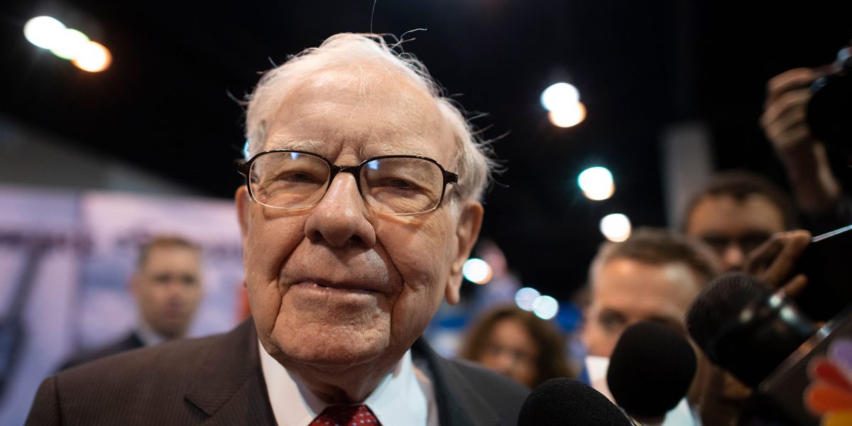 Warren Buffett doubts prospects of Tesla or any other EV maker in U.S.