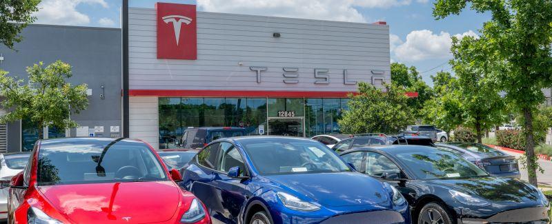 What’s wrong with Tesla? | CNN Business
