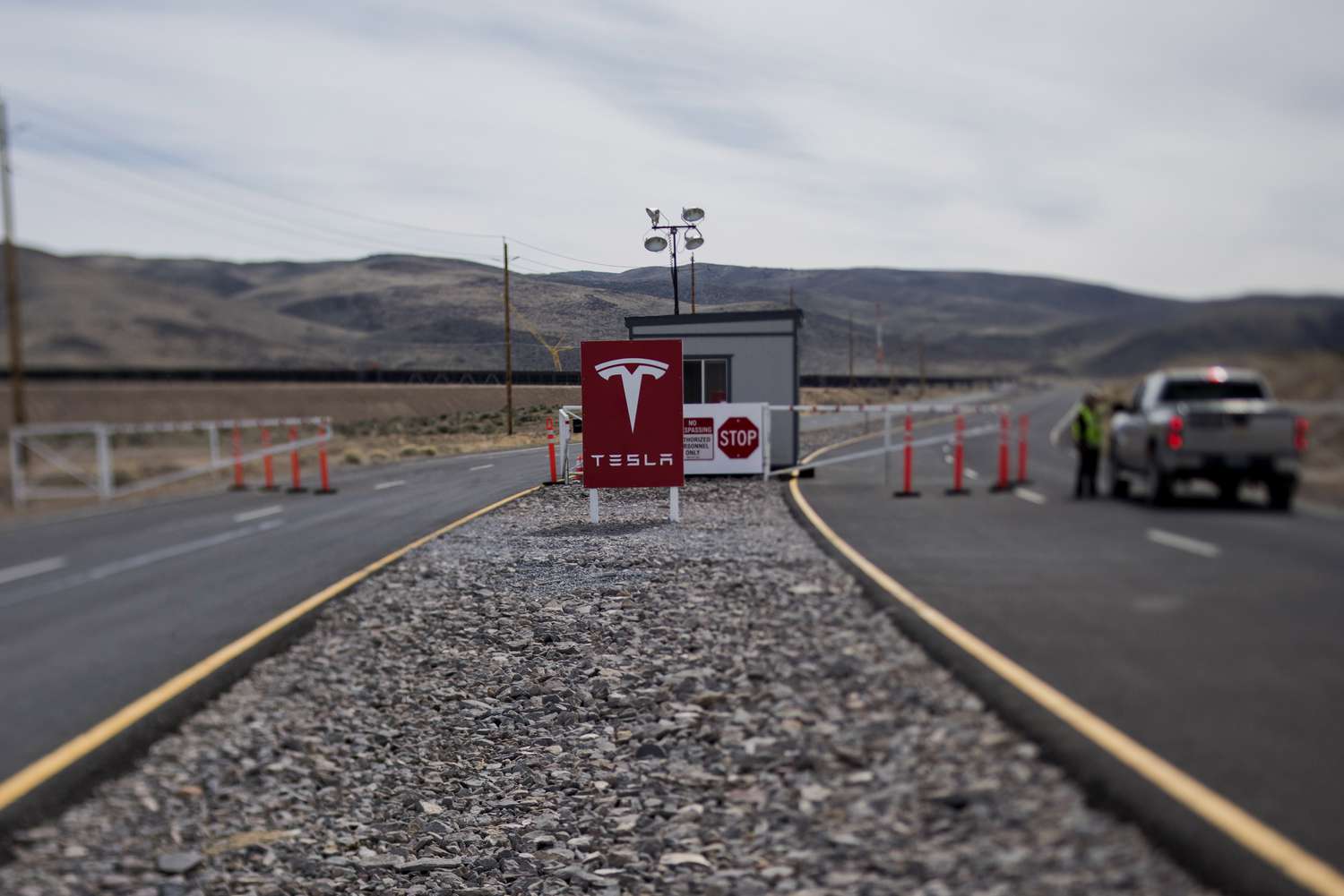 Tesla to Raise Wages for Some Workers at Nevada Gigafactory Amid Pressure to Unionize