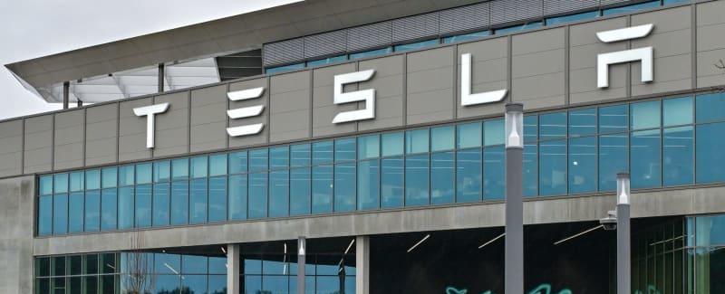 Tesla rejects calls for collective wage agreement at German factory