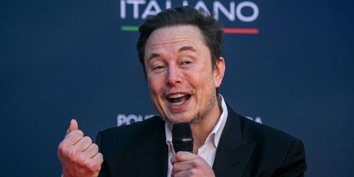 Tesla CEO Elon Musk Tells Cathie Wood He Hates Running Public Company