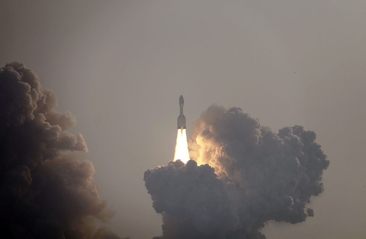 China Startup Aims to Close Gap With SpaceX in Reusable Rockets