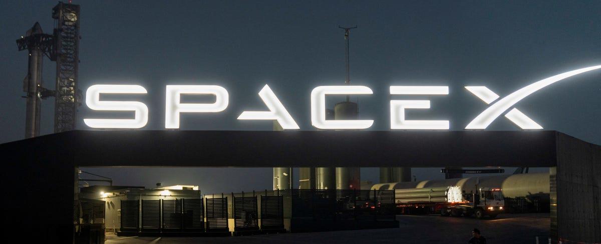 Elon Musk's SpaceX retaliated against employees, NLRB says