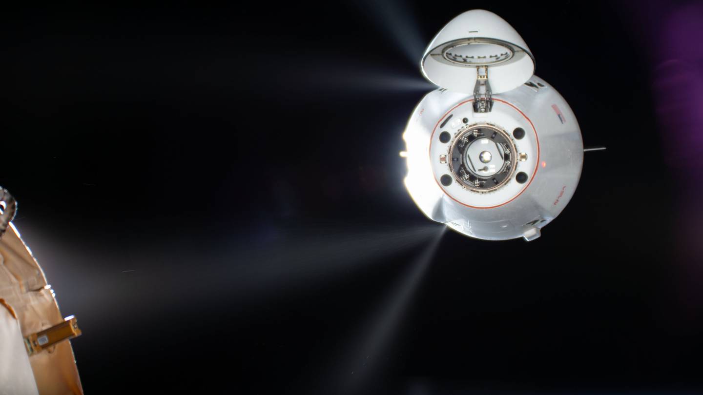 ISS astronauts prepare SpaceX Dragon spacecraft for return to Earth