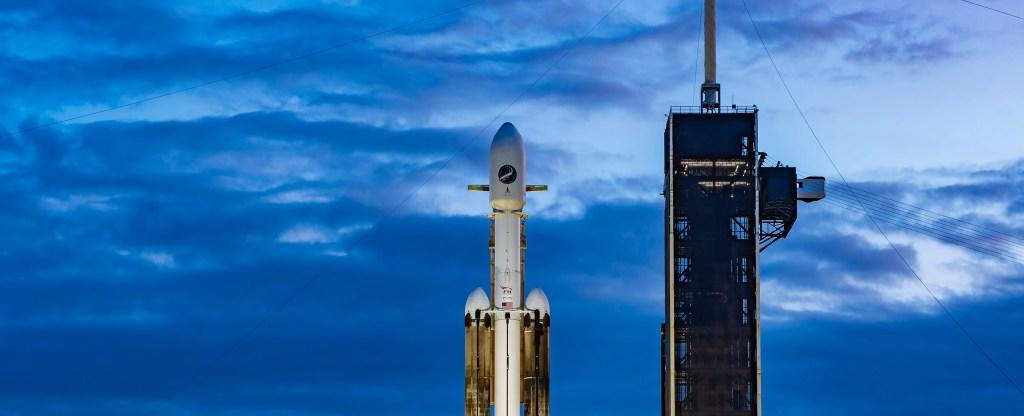 SpaceX pushes Falcon Heavy launch past Christmas as ULA punts Vulcan to new year