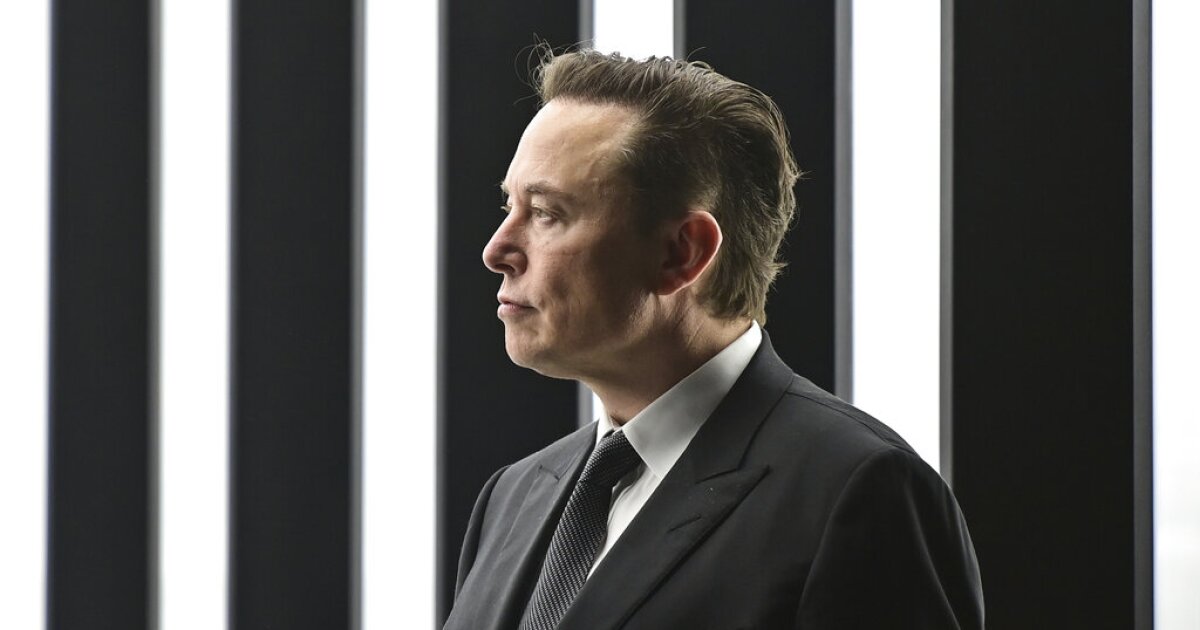 Elon Musk raises another $43 million for Neuralink, controversial brain implant startup