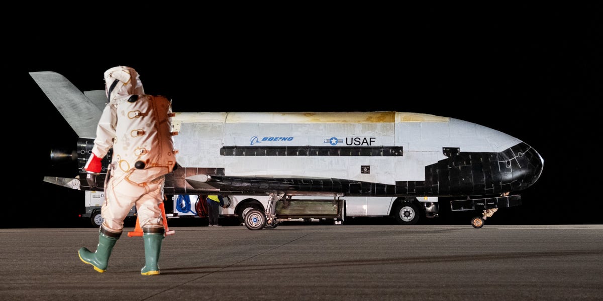 Elon Musk's SpaceX to Launch US Military's Secretive X-37B Spaceplane