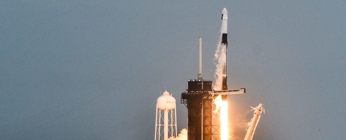 Locals react to SpaceX Dragon landing, sonic boom near Daytona coast