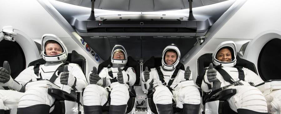 Camas astronaut Barratt ready for takeoff in SpaceX mission to space station in February