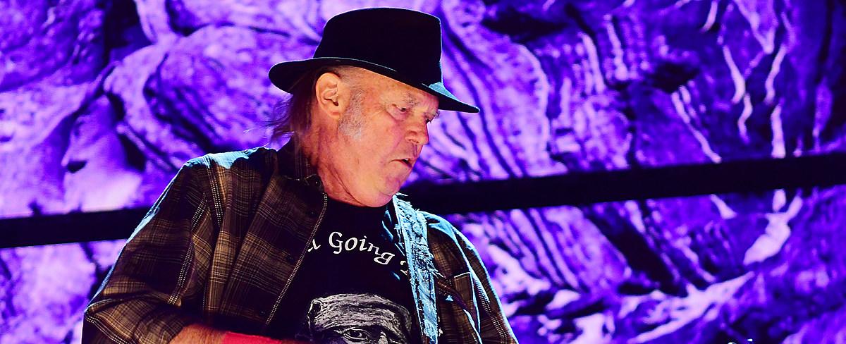 Neil Young Leaves Twitter over Elon Musk's Controversial Comments
