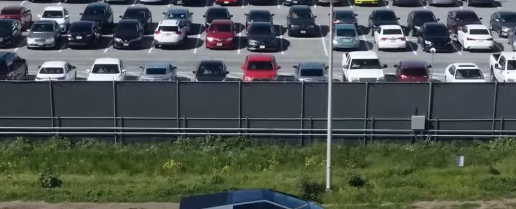 Watch the Tesla Cybertruck run suspension tests at the Fremont factory - Autoblog