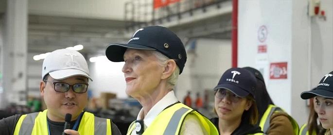 Elon Musk's mother visits Tesla's Shanghai Gigafactory