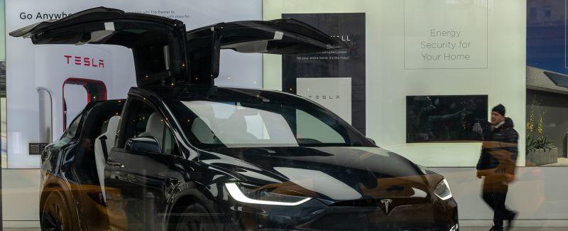 Musk said Tesla cars would rise in value, but here’s what really happened | CNN Business