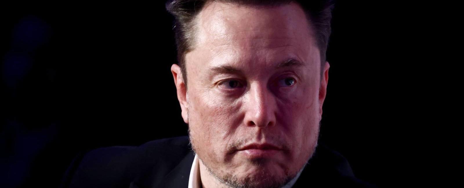 Elon Musk Accused of Trying to 'Distort’ SEC Twitter Investigation