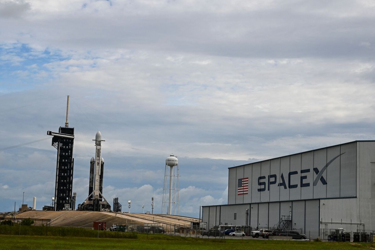 SpaceX Accused of Sexual Harassment as Fight With Ex-Employees Intensifies