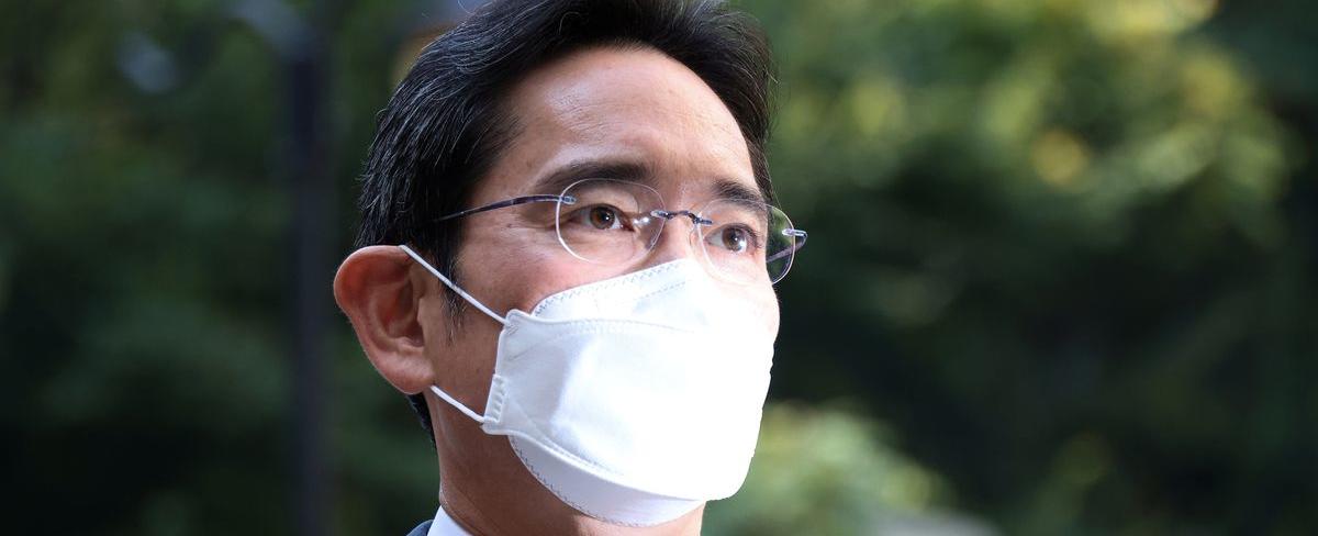 Samsung Elec, Tesla heads meet to discuss cooperation in high-tech