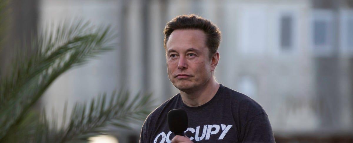 Elon Musk Still Needs a 'Twitter Sitter' for Tesla Tweets: Judges