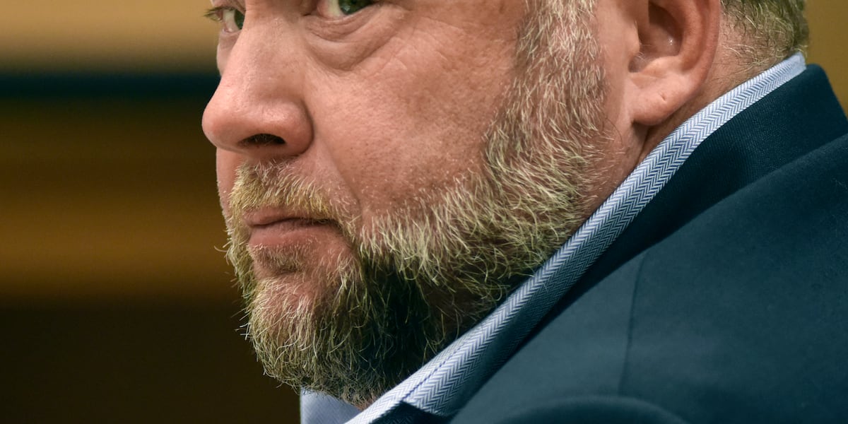 Elon Musk restores X account of conspiracy theorist Alex Jones