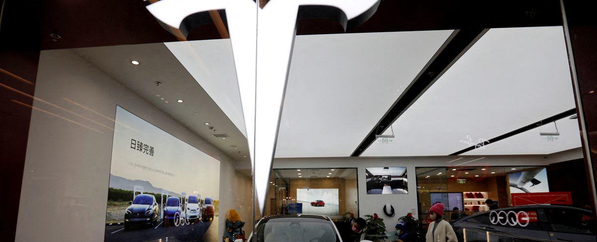 Tesla to hit record quarterly sales in China even as market share shrinks, analysts say