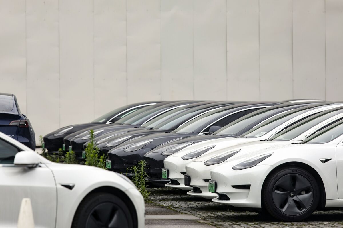 Tesla Shares Drop on China Price Cuts and German Plant Shutdown