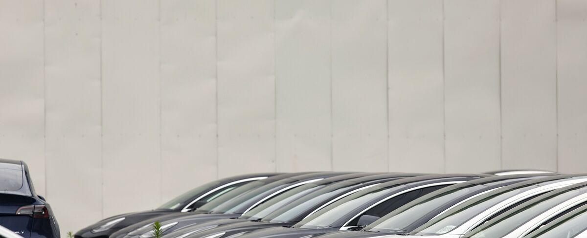 Tesla Shares Drop on China Price Cuts and German Plant Shutdown